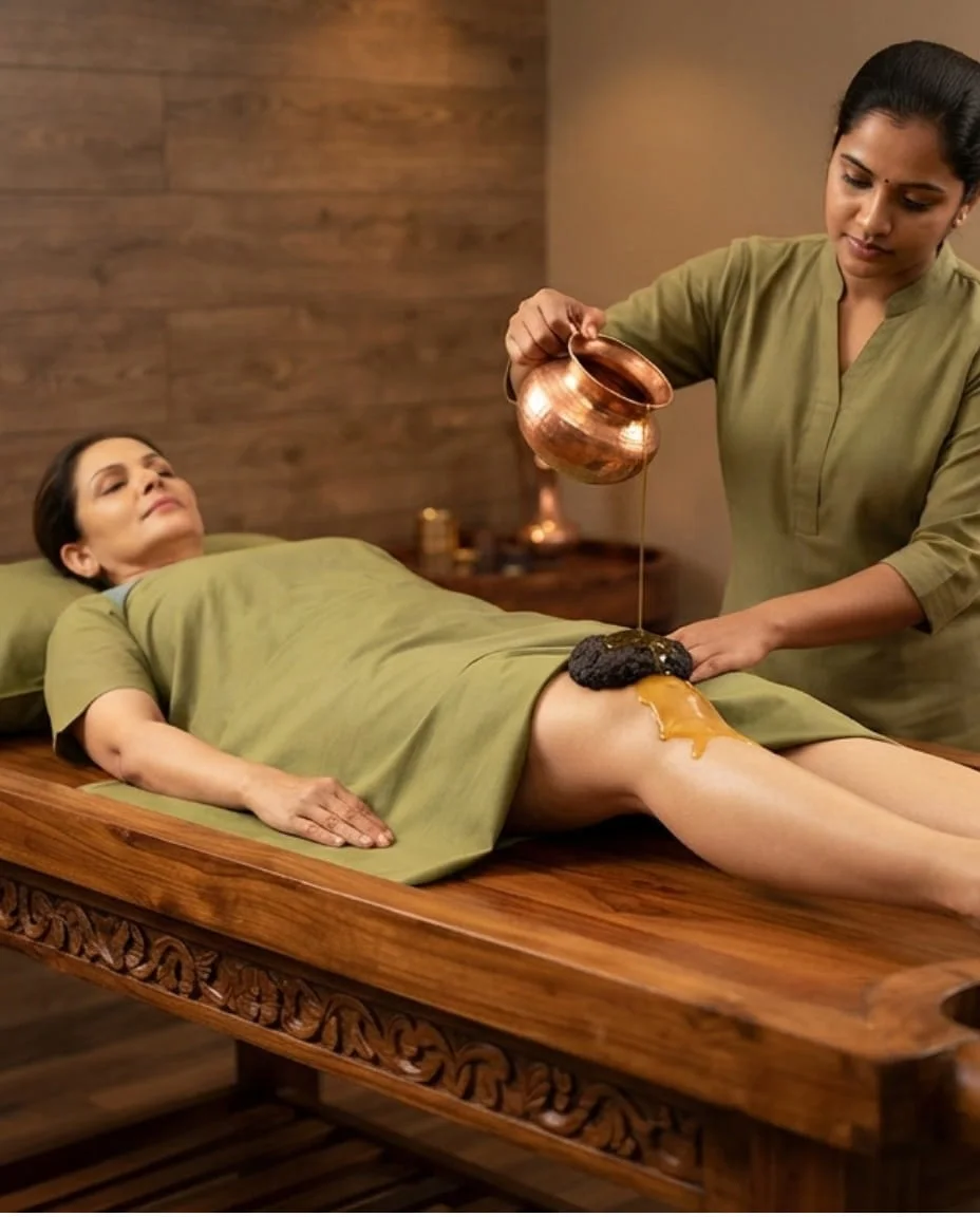 Traditional Ayurvedic warm oil preparation used in Janu Basti knee therapy